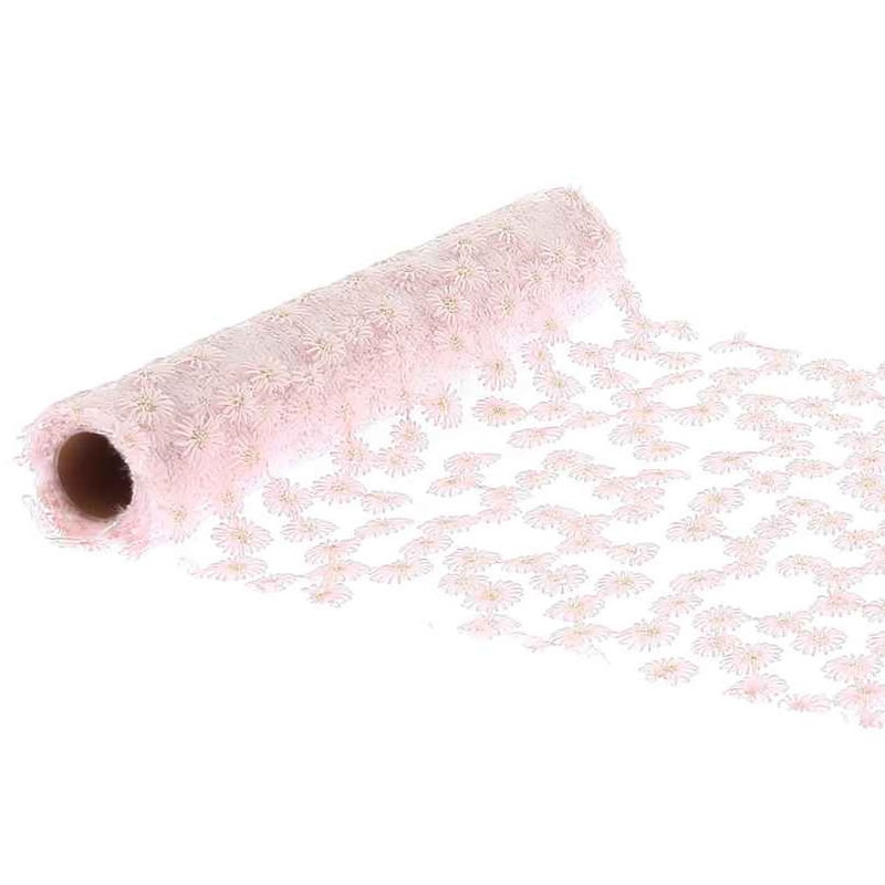 CHEMIN DE TABLE FLEURS BRODÉES ROSES